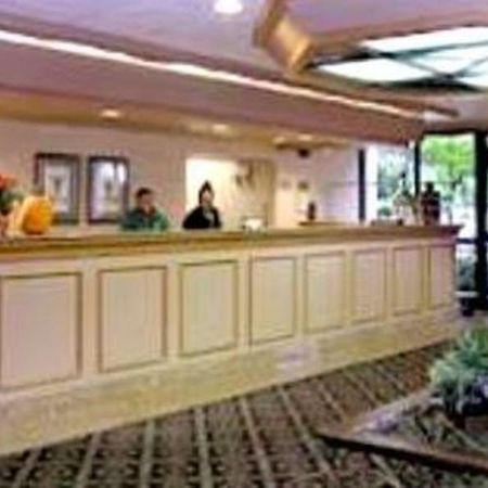 Quality Inn Market Center Далас Екстериор снимка