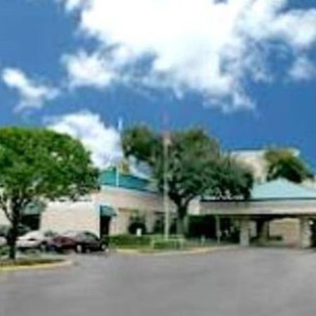 Quality Inn Market Center Далас Екстериор снимка