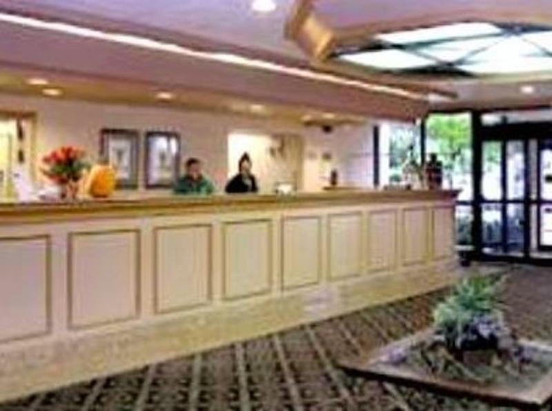 Quality Inn Market Center Далас Екстериор снимка