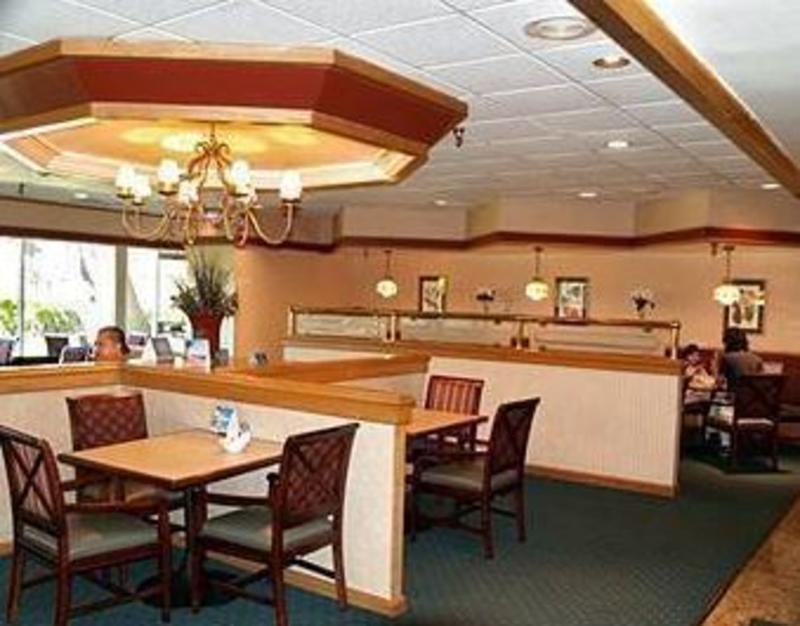 Quality Inn Market Center Далас Екстериор снимка